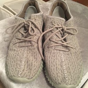 Fake moonrock yeezys size 11